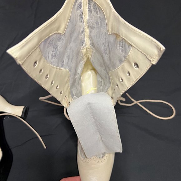 Oak Tree Farms Vesper leather and lace Victorian wedding boots in beige pearl. - Picture 7 of 7